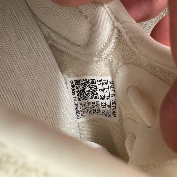 Yeezy boost 350 V2 - Picture 7 of 8